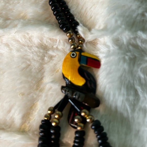 Vintage wooden beads and handpainted bird necklace ..hook clasp - Picture 6 of 6